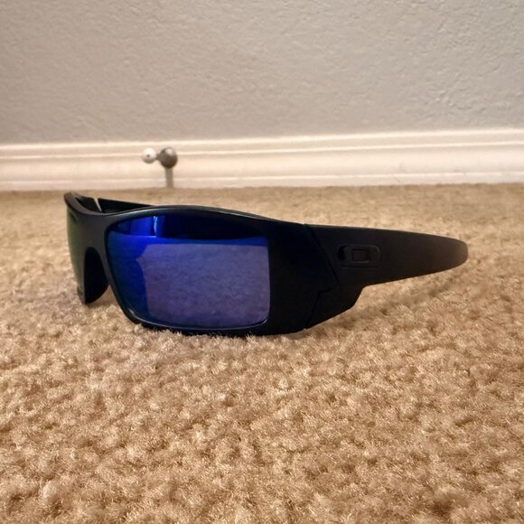 ( OO9014 ) Oakley Gascan Black Matte Frame Sapphire Iridium Lens - Picture 7 of 8